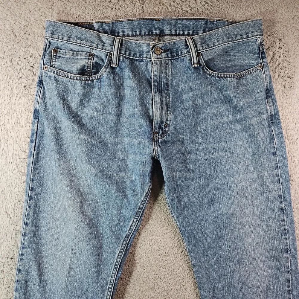 Levi's 514 Jeans Men 38 x30 Zip Fly‎ Medium Wash Blue Denim